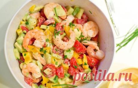 8 вкуснейших салатов, которые так и просятся на новогодний стол Когда до Нового года остаются буквально считанные дни, самое время задуматься о праздничном меню. И если вы хотите удивить гостей и порадовать домочадцев оригинальными блюдами, то эти салаты точно дол…