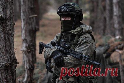 Российские десантники рассказали об успехах на сватовском направлении. Псковские десантники из 76-й десантно-штурмовой дивизии отбили и отодвинули позиции Вооруженных сил Украины на сватовском направлении на два километра. Об этом сообщил военнослужащий с позывным Паркер-13. По его словам, за эту неделю личный состав подразделения уничтожил до пяти единиц бронированной техники.