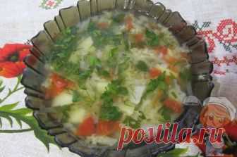 Суп с пшеном, молодой капустой, без мяса: пошаговый рецепт с фото Суп из сезонных овощей, а именно с капусты и томатов. Также в супе присутствует пшено. И какой же летний суп без зелени? Мы будем использовать петрушку и зелень укропа. Также можно добавить и другую любимую зелень в наш суп с пшеном без мяса.