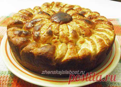 Творожный пирог с яблоками
