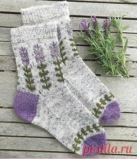 И снова носочки спицами. Узоры, описание.