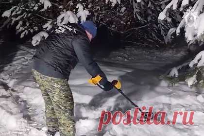 Названо странное обстоятельство убийства Кивы. В деле об убийстве бывшего депутата Верховной Рады Украины Ильи Кивы в Подмосковье вскрылось странное обстоятельство, пишут «Известия» со ссылкой на очевидца инцидента. Тот рассказал изданию, что в коттеджный поселок, на территории которого было совершено преступление, практически невозможно проникнуть посторонним.