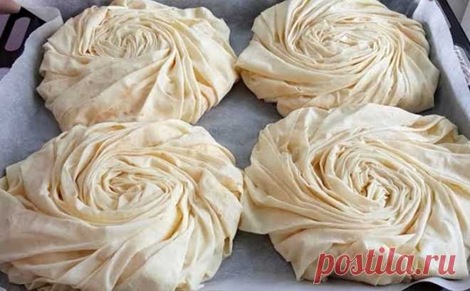 Цветы из теста с мясной начинкой