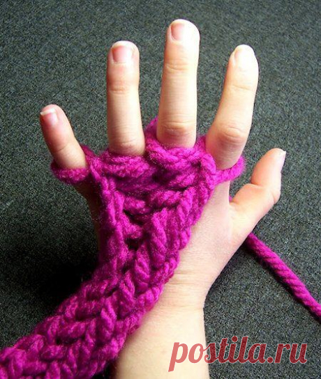 How to do Finger Knitting | Lesson Plans | CraftGossip.com