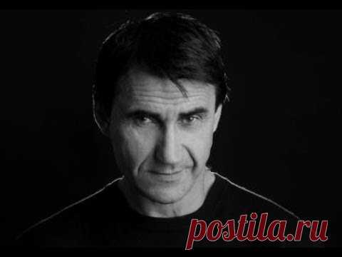 Знаменитый шулер Анатолий Барбакару Анато́лий Ива́нович Барбака́ру — украинский тележурналист, литератор, автор и исполнитель песен в стиле русского шансона, профессиональный карточный игрок во времена Советского Союза.