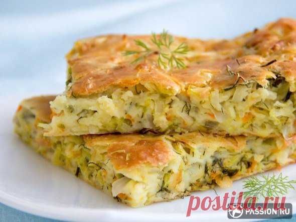 Диетическая шарлотка с капустой и морковью