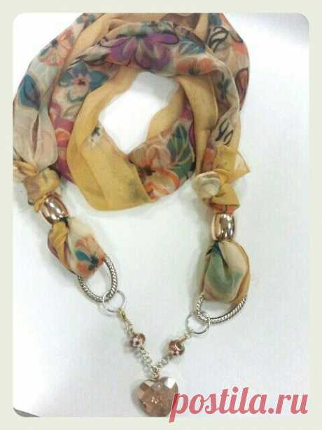 Great scarf designs  Foulard gioiello