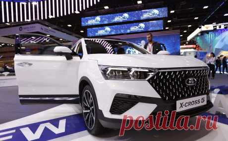 Минпромторг назвал сроки начала продаж созданного с Китаем Lada X-Cross 5. Продажи кроссовера Lada X-Cross 5, созданного АвтоВАЗом в сотрудничестве с китайским партнером, начнутся в третьем квартале 2023 года.