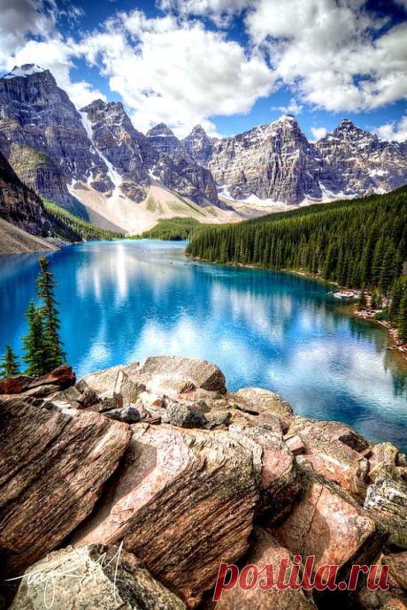 из y Travel Blog
Insider Tips - Things to Do in Vancouver, Canada /
Moraine Lake, Banff NP - Things to see near Vancouver, Canada | Pinterest: инструмент для поиска и хранения интересных идей