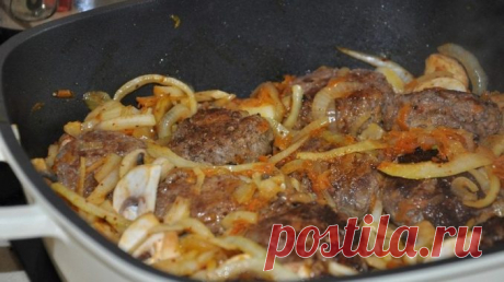 Котлеты в луковом соусе