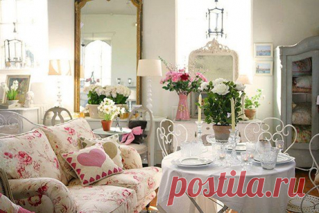 Нежные светлые оттенки, плавные линии и натуральные материалы, свойственные шебби шику, можно замечательно обыграть в любом помещении!