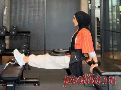 How to Dress Modestly for the Gym According to the Fall Trend 2024 - Hijab-style.com