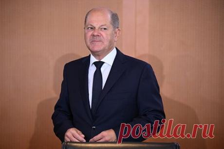 Канцлер Германии ответил на призывы «англосаксов» брать в долг. Немецкая экономика не будет бесконечно наращивать долги, как призывают отдельные эксперты за рубежом, потому что возникающие проблемы с помощью заемных средств не решить. Таким образом канцлер ФРГ Олаф Шольц ответил на статью в журнале The Economist, где Германию назвали новым «больным человеком Европы».