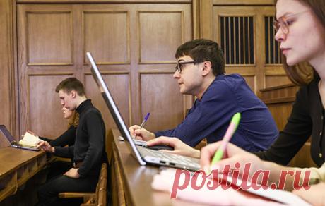 ЛДПР подготовила проект о стипендии студентам не ниже уровня МРОТ. По мнению авторов инициативы, &quot;низкие размеры государственных стипендий не могут поддерживать освоение студентами образовательных программ&quot;, что влияет на качество образования