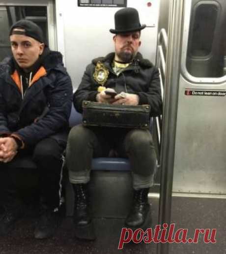 23 подтверждения, что в метро встречаются абсолютно уникальные персонажи