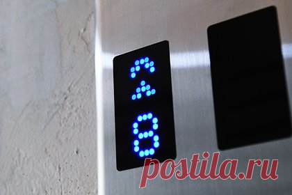 В Москве упал лифт с женщиной. Лифт с женщиной внутри упал на юго-востоке Москвы, в многоквартирном доме на Краснодарской улице. Об инциденте сообщили очевидцы. По их словам, состояние женщины уточняется, при этом она подает признаки жизни. На место происшествия выехали спасатели и сотрудники скорой помощи.