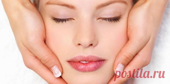 Как избавиться от «бульдожьих щечек»? 4 способа – Radarrio Специалисты утверждают: пока щечки остаются круглыми и румяными как у ребенка, их обладатель (-ница) всегда будет оставаться в глазах окружающих молодым. Но если они начинают съезжать с лица, а то и вовсе превращаться в так называемые брыли — окружающие сразу накинут пяток-другой лишних лет. Предотвратить этот процесс или в случае его возникновения остановить можно с помощью простых и эффективных средств. 5 основны...