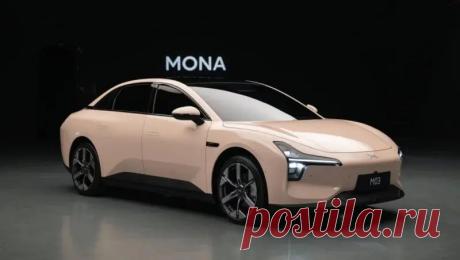 Электрический седан Xpeng Mona M03 Max
