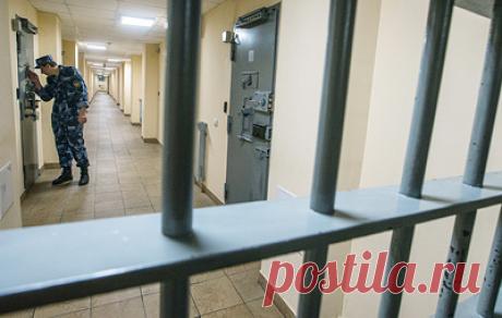 Суд приговорил автора Telegram-канала &quot;Устинов троллит&quot; к 14 годам колонии. Александра Устинова осудили за мошенничество в особо крупном размере и вымогательство