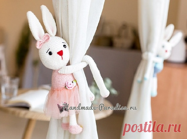 Вязаные кролики - подхваты для штор в детскую комнату