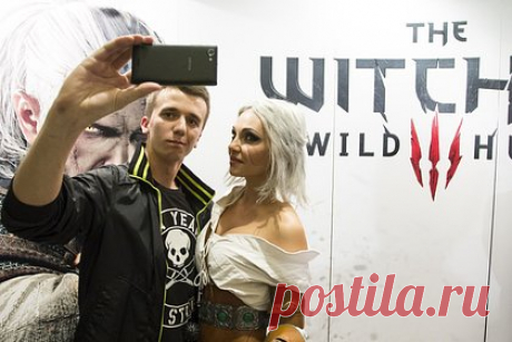 Анонсирован ремейк игры «Ведьмак». CD Projekt RED представила ремейк оригинальной игры «Ведьмак». В тексте говорится, что за разработку игры будет отвечать студия Fool's Theory. Игра будет создана с нуля на движке Unreal Engine 5. В настоящий момент тайтл существует под кодовым названием Canis Majoris. Оригинальный «Ведьмак» вышел в 2007 году.