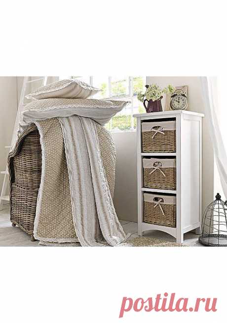 Стеганный плед с кружевом по краям