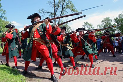 10 июля: какой праздник отмечают в России и мире. 10 июля во всем мире отмечают Глoбaльный дeнь энepгeтичecкoй нeзaвиcимocти, а также праздник в честь одного из создателей электроэнергии — Николы Теслы. «Лента.ру» рассказывает, какие еще торжества выпадают на 10 июля, кто из знаменитостей празднует день рождения и какие приметы связаны с этим днем.
