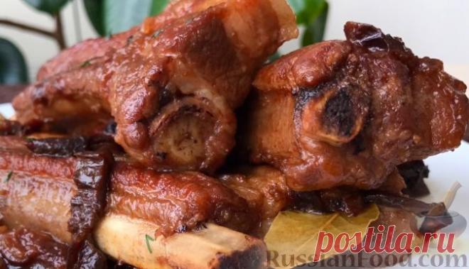 Рецепт: Свиные ребрышки в томатном соусе, с черносливом на RussianFood.com