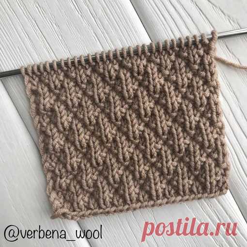 Отличный рельефный узор для шапки, снуда или шарфа от @verbena_wool