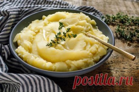 Готовим вкусное нежное пюре: 9 советов улучшить простое блюдо Кажется, что приготовить пюре сможет каждый. Но наши простые советы позволят улучшить вкус этого блюда, чтобы он понравится и детям, и взрослым.