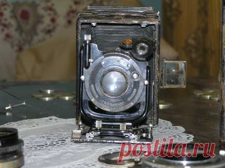 Фотоаппарат Германия середина 19 века - стартовая 3000$.