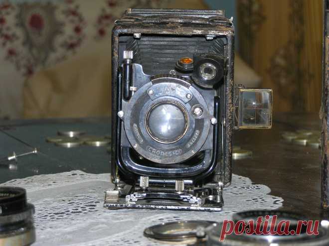 Фотоаппарат Германия середина 19 века - стартовая 3000$.