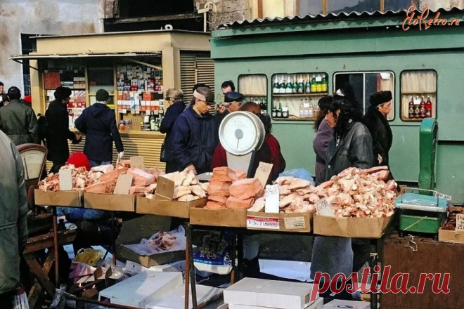 Продукты, которые для меня стали символом девяностых годов двадцатого века
Каждый раз, когда я пишу о временах СССР (вернее, о продуктах и кулинарных традициях того исторического периода), приходят в публикации те, кто начинает топать ногами утверждая: ничего не было. Ну вот ничего не было, еда в стране появилась только с наступлением демократии. До этого все съедали злые партократчики. А все...
Читай пост далее на сайте. Жми ⏫ссылку выше
