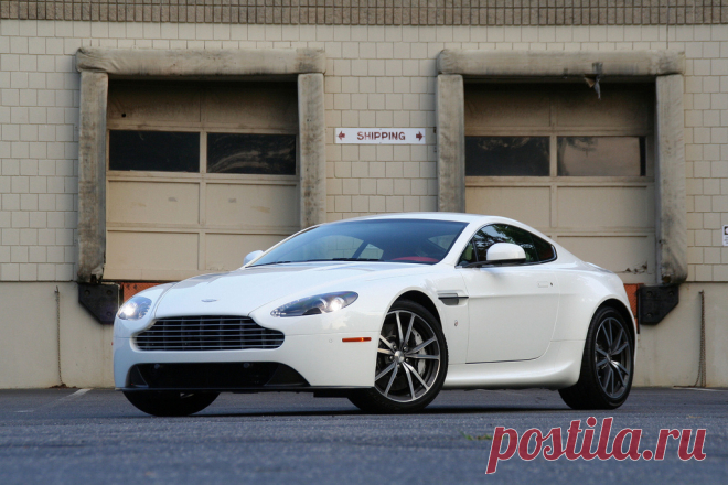 2012 Aston Martin V8 Vantage | Alex Nunez | Flickr
