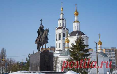 В Совбезе РФ назвали Ивана Грозного и Павла I жертвами дискредитации со стороны Запада. По словам помощника секретаря Совета безопасности РФ Наиля Мухитова, на Западе &quot;умышленно умалчивают&quot; положительные моменты, связанные с российскими историческими деятелями, и &quot;очерняют&quot; их