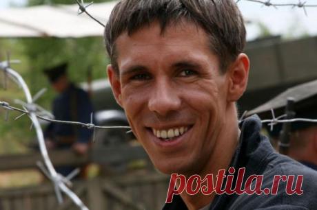 Алексей Панин попал в аварию: возлюбленная актера въехала в такси