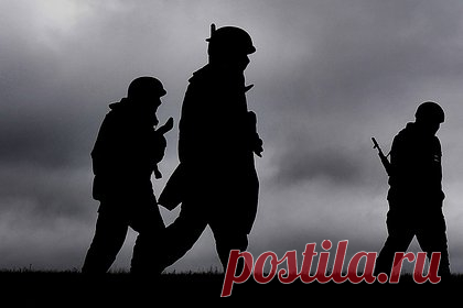 Мэр Пензы высказался об установке мемориальных досок участникам СВО на школах. Мэр Пензы Александр Басенко призвал приостановить установку мемориальных досок участникам спецоперации на школах. Глава города заявил, что необходимо позаботиться о детской психике и не создавать на зданиях школ «некрополи». Басенко также предложил дождаться завершения СВО и перечислить всех героев на одной доске.