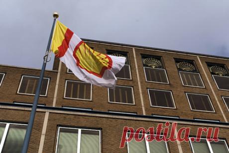 Нефтяной гигант примет участие в борьбе с изменением климата. Британско-нидерландская компания Royal Dutch Shell решила установить на дорогах Великобритании несколько десятков тысяч зарядных станций для электромобилей. Таким образом нефтяной гигант хочет принять участие в борьбе с изменением климата. Британские власти оценили идею компании.