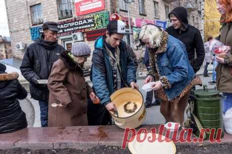 Названы самые бедные города  России. Люди отвечали, что им не хватает денег даже не еду и одежду Опубликован список самых бедных городов России. По данным федерального социологического опроса, проведенного в апреле 2019 года независимым ZOOM MARKET, самым бедным городом России оказался Саранск. Жителей 24 российских городов просили оценить их финансовое положение по пятибалльной шкале, и на...
