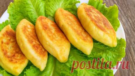 Быстрые картофельные пирожки с двумя вкусными начинками! Ингредиенты: 700 гр картошки 1 яйцо 250-300 гр муки соль, перец Начинка с грибами: 250 гр грибов 1 большая луковица 1 зубчик чеснока соль Начинка с брынзой (фетой): 220 гр брынзы (можно часть заменить творогом) полпучка зеленого лука полпучка петрушки 1-2 зубчика чеснока