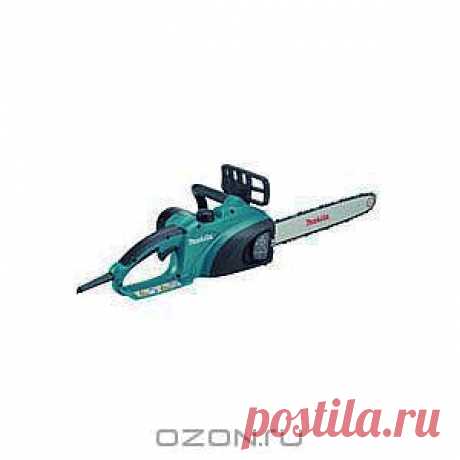 Makita UC4020A пила цепная - Пила цепная электрическая Makita UC4020A оснащена мощным двигателем (1800 Вт), ее пильная гарнитура состоит из шины длиной 40 см и соответствующей цепи с шагом 3/8&quot;. Пила проста в обслуживании и надежна в эксплуатации. Расположение ведущей звездочки обеспечивает беспроблемную установку и демонтаж пильной гарнитуры. Натяжение цепи регулируется без применения вспомогательных инструментов.