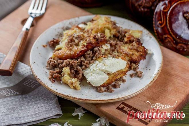 Драники (деруны) с мясом: пошаговый рецепт драников из картошки Я просто обожаю готовить и есть деруны. А если это деруны с мясом, запеченные в горшочках в духовке, то я просто теряю голову. Предлагаю вам свой простой рецепт драников из картошки