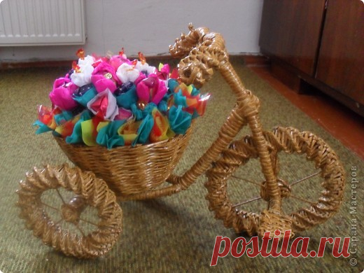 Велосипед газетный.Часть 1.Плетение колес - Плетение из газетных трубочек - Поделки из бумаги - Каталог статей - Рукодел.TV