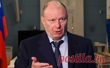 Владимир Потанин — РБК: «Мы должны дать им шанс одуматься и вернуться». «Любых инвесторов надо уметь удерживать», считает глава «Норникеля» Владимир Потанин и называет «демарши» иностранцев капризами. Почему национализация грозит превратиться в рэкет и как этого избежать, он рассказал в интервью РБК