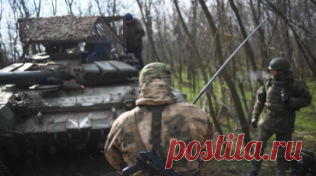 Военкор RT показал, как воюют бойцы ВС России на северном фланге Артёмовска. Корреспондент RT Иван Полянский показал, как работают российские военные на северном фланге Артёмовска в ДНР. Днём и ночью на этом участке ведётся огонь, здесь воюют бойцы 200-й бригады Северного флота Южной группировки войск. Читать далее
