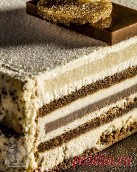 Муссовый торт “Тирамису” Автор: Рамон Морато, креативный директор группы Cacao Barry.