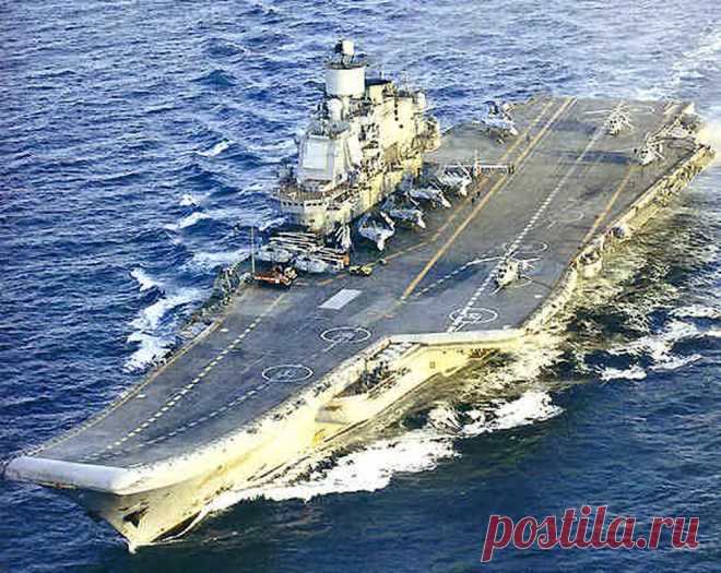 Авианосец АДМИрАЛ КУЗНЕЦОВ