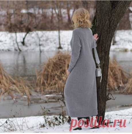 Базовое платье-свитер.