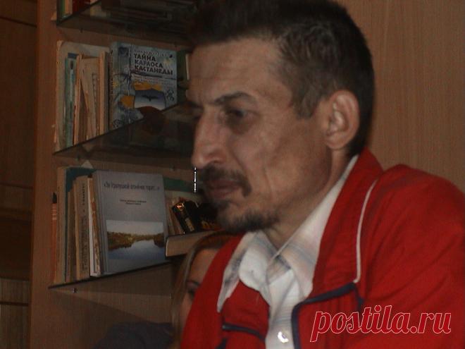 Андрей Серов. «Зарисовки». Три хора на стихи Афанасия Фета. Исполняет смешанный хор Магнитогорской консерватории под руководством Евгении Кравченко. 2010.
1. Вечер. 2. Колокольчик. 3. Кукушка.