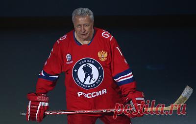 Якушев назвал неоднозначным решение назначить Брагина консультантом сборной России. Главным тренером сборной России стал Олег Знарок, помогать ему будут Сергей Зубов и Алексей Жамнов